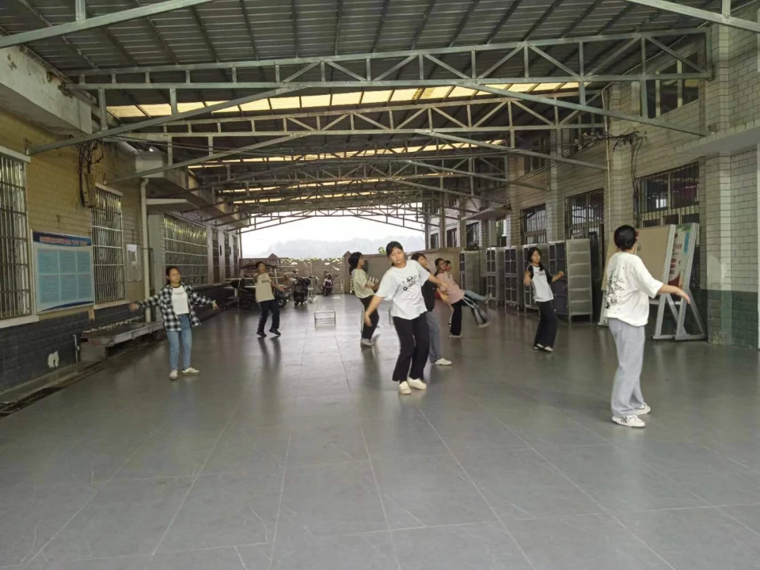 刻苦训练篮球时如何避免受伤的建议_1